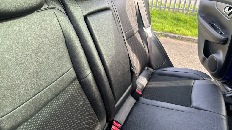 Nissan Qashqai 1.2 DiG-T Tekna 5dr Petrol Hatchback